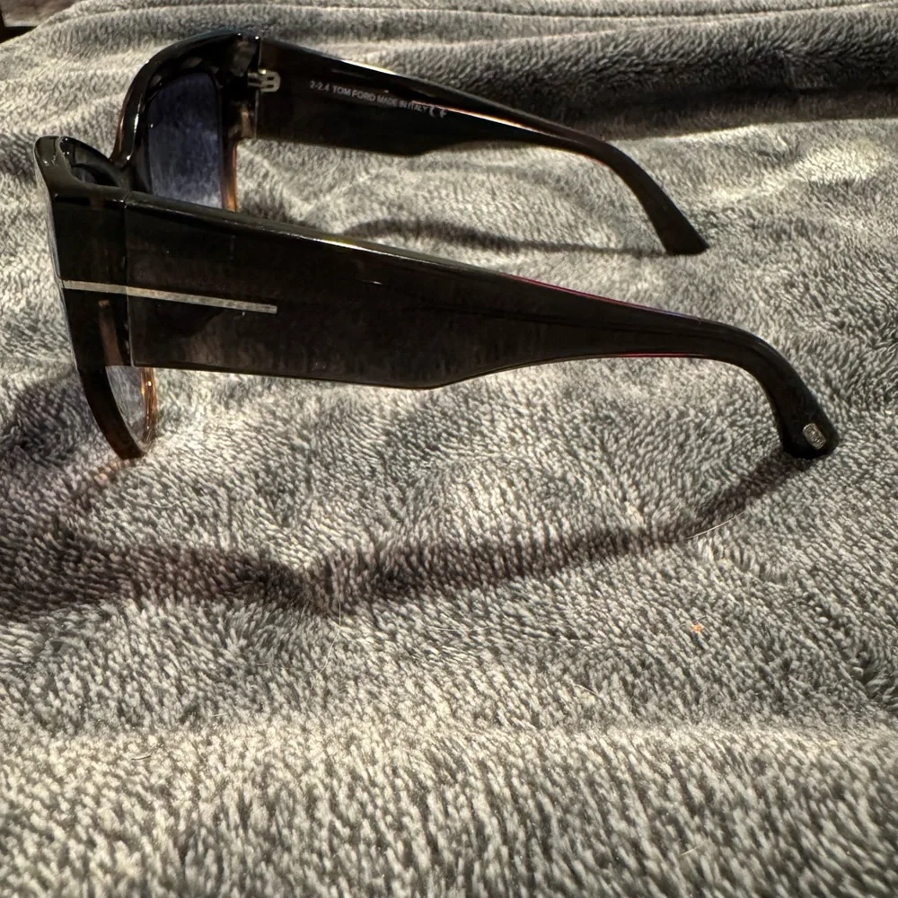 Authentic Tom Ford Anoushka Sunglasses - Women - Picture 11 of 11